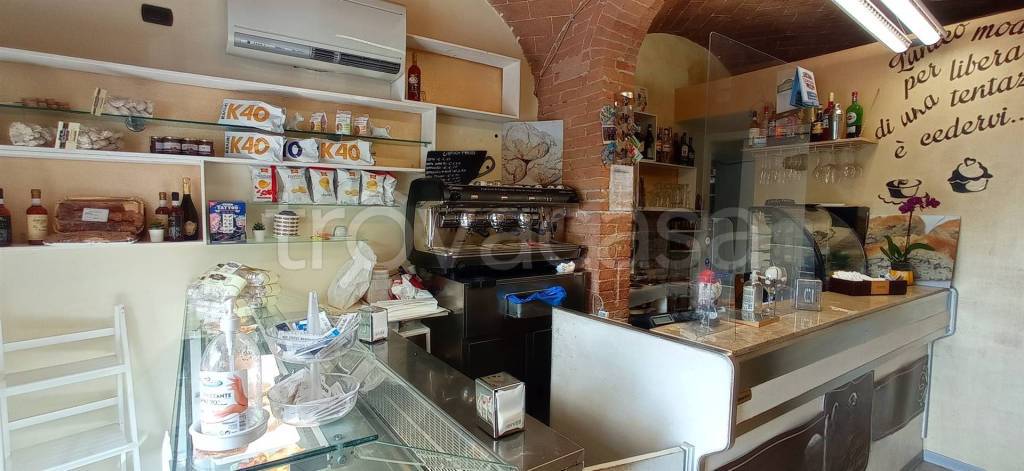 negozio in vendita a Siena in zona Centro Città