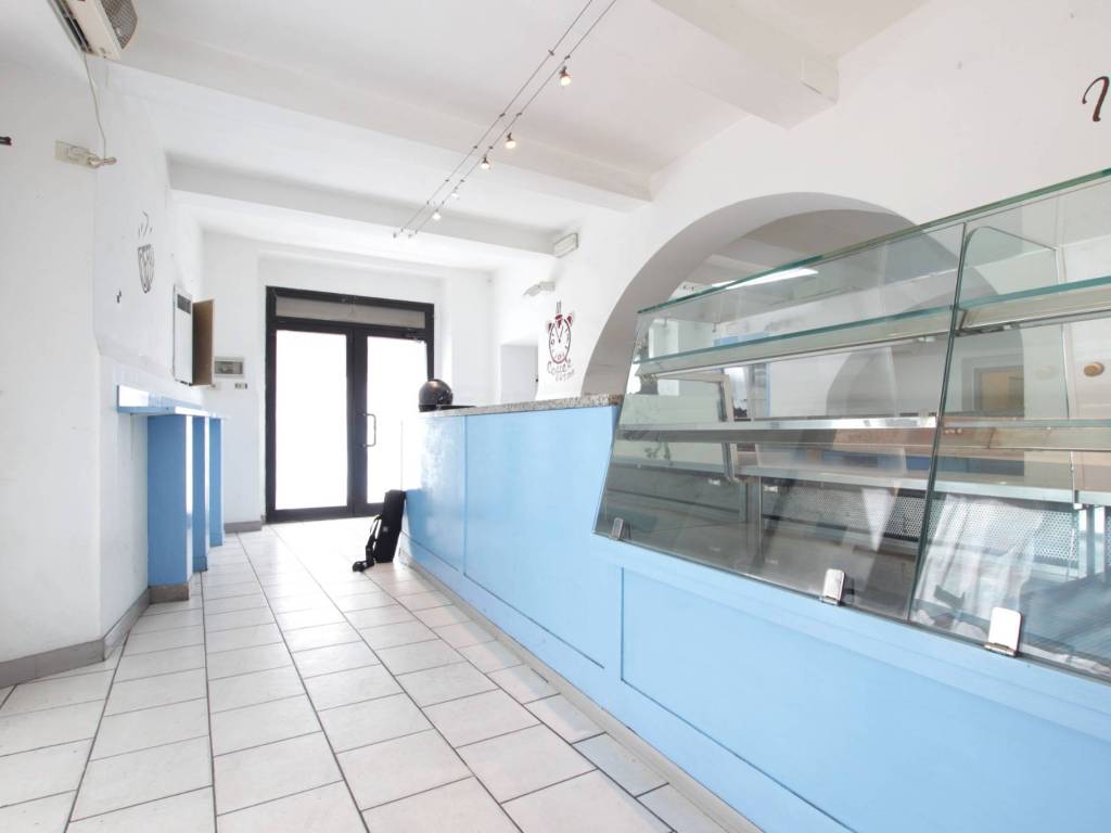 negozio in vendita a Siena in zona Centro Città