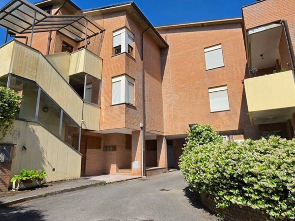 appartamento in vendita a Siena in zona Monteliscai