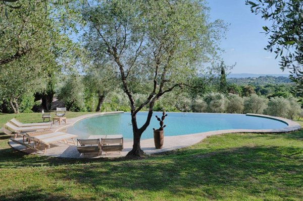casa indipendente in vendita a Siena in zona Vignano