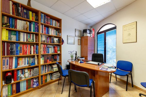 ufficio in vendita a Siena in zona Le Tolfe