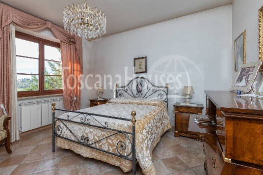 casa indipendente in vendita a Siena in zona Cerchiaia