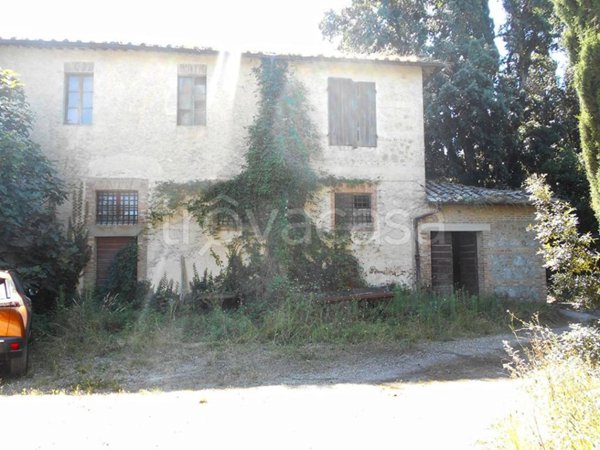 casa indipendente in vendita a Siena