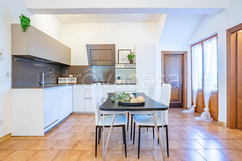 appartamento in vendita a Siena in zona Montalbuccio
