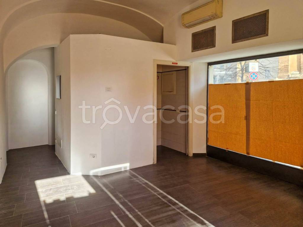 negozio in vendita a Siena in zona Centro Città