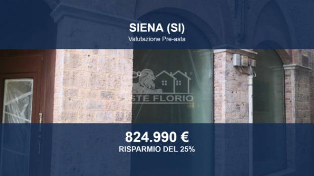 negozio in vendita a Siena in zona Centro Città