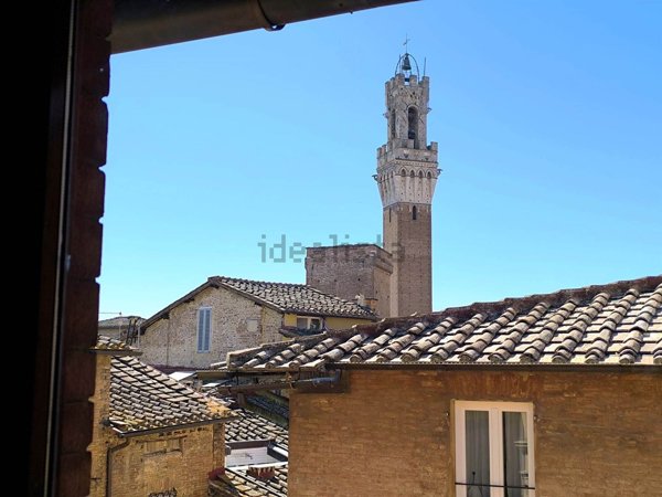 appartamento in vendita a Siena in zona Logge del Papa