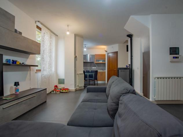 casa indipendente in vendita a Siena in zona San Rocco a Pilli