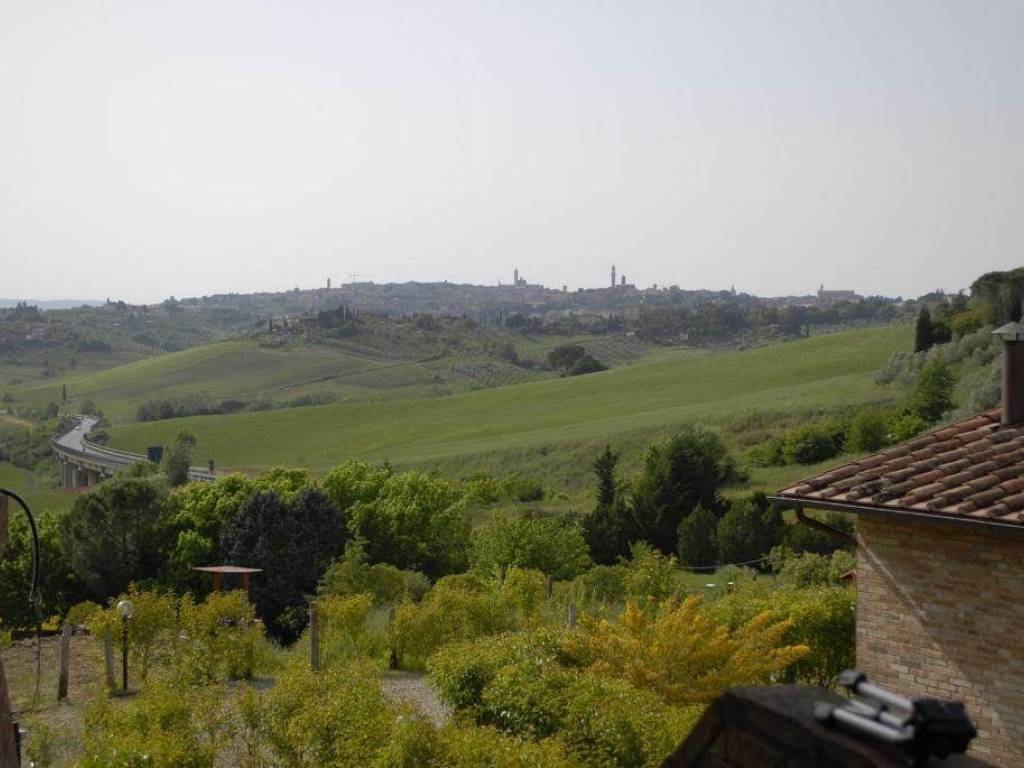appartamento in vendita a Siena in zona Valli