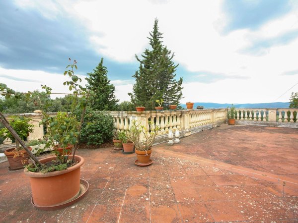 casa indipendente in vendita a Siena