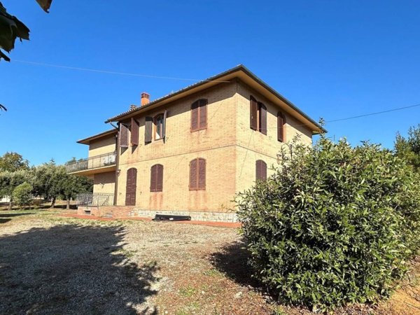 casa indipendente in vendita a Siena in zona Coroncina