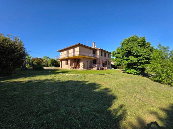 casa indipendente in vendita a Siena in zona Coroncina