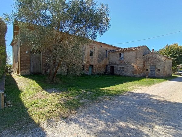 casa indipendente in vendita a Siena