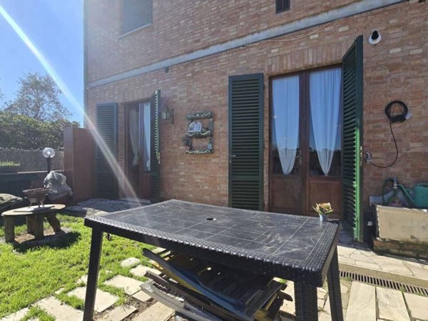 appartamento in vendita a Siena in zona Valli