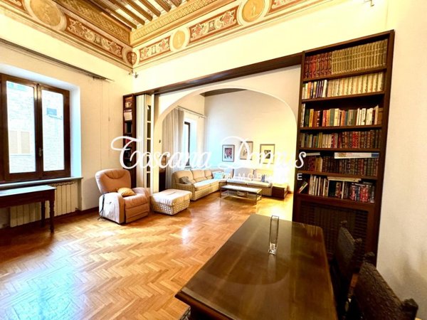 casa indipendente in vendita a Siena in zona Centro Città