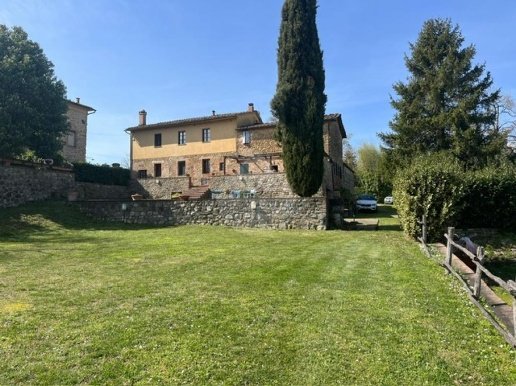 casa indipendente in vendita a Siena in zona Montechiaro