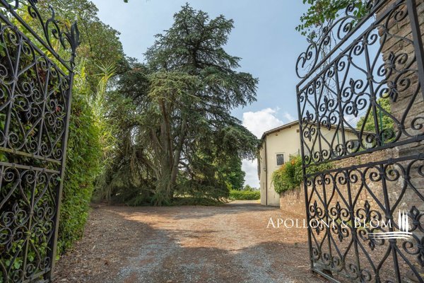 casa indipendente in vendita a Siena in zona Le Scotte