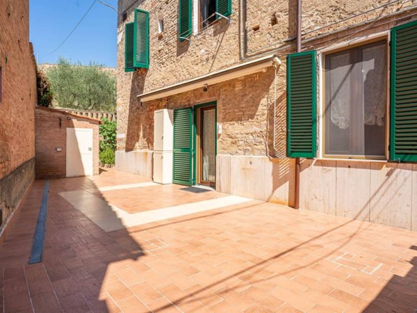 appartamento in vendita a Siena in zona Valli