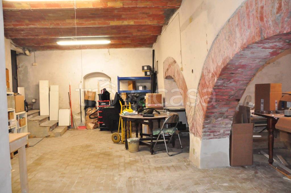 locale commerciale in vendita a Siena in zona Centro Città