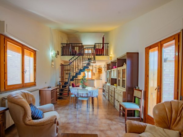 appartamento in vendita a Siena in zona Le Scotte