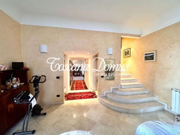 casa indipendente in vendita a Siena