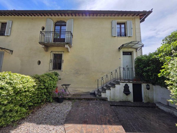 casa indipendente in vendita a Siena in zona Montalbuccio