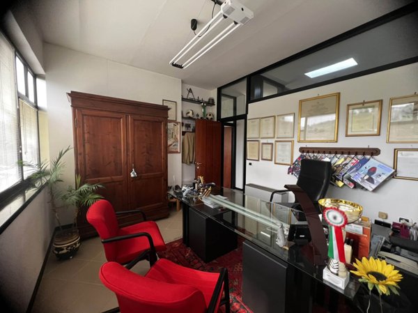 ufficio in vendita a Siena in zona Cerchiaia