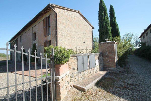 casale in vendita a Siena in zona Taverne d'Arbia
