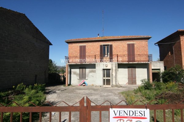 casa indipendente in vendita a Sinalunga in zona Guazzino