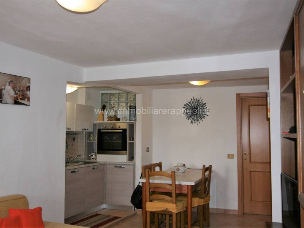 appartamento in vendita a Sinalunga in zona Scrofiano