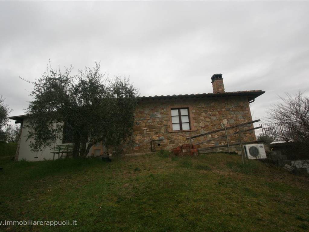 casa indipendente in vendita a Sinalunga