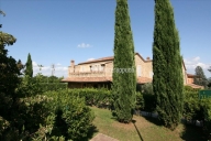 casa indipendente in vendita a Sinalunga