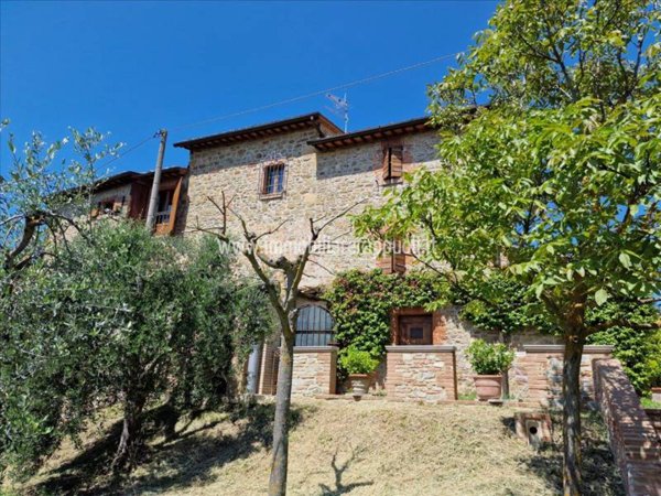 casa indipendente in vendita a Sinalunga