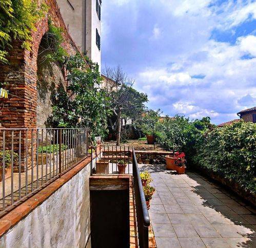 casa indipendente in vendita a Sinalunga in zona Scrofiano
