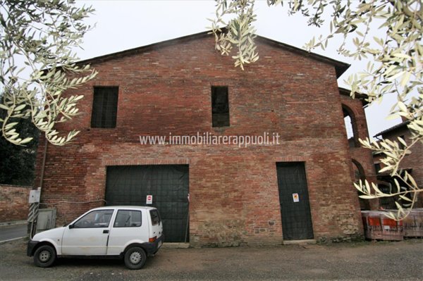 casa indipendente in vendita a Sinalunga in zona Bettolle