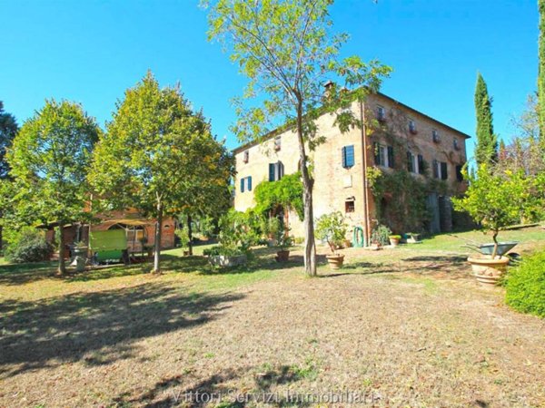 casa indipendente in vendita a Sinalunga