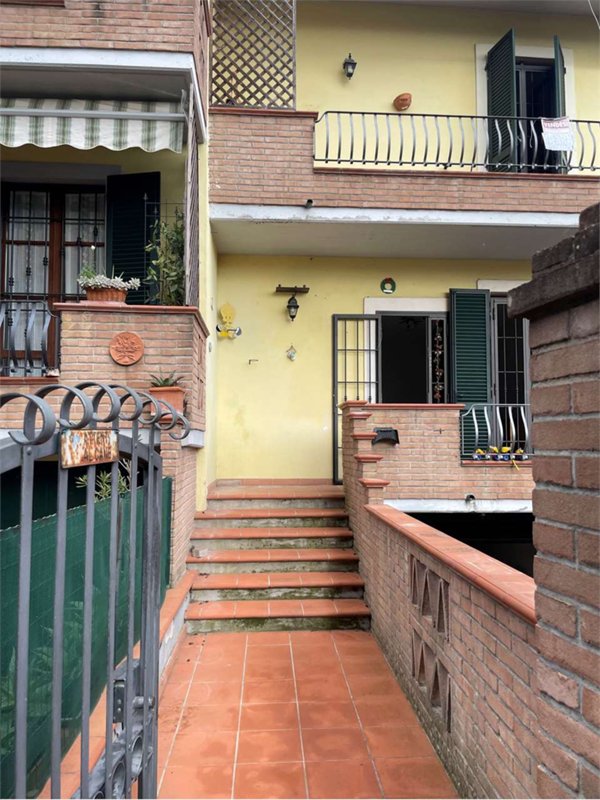 casa indipendente in vendita a Sinalunga