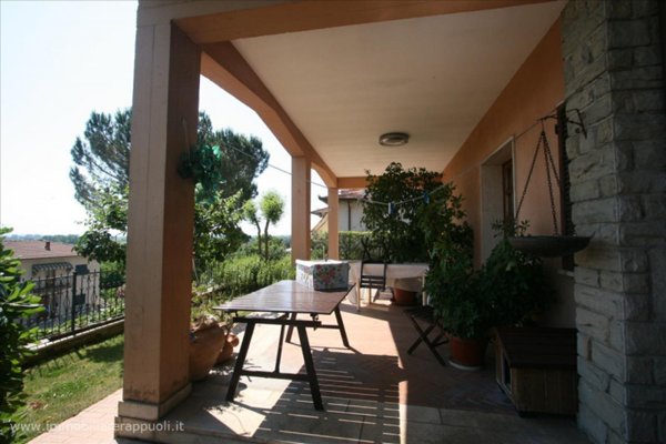 casa indipendente in vendita a Sinalunga