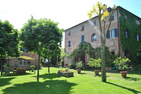 casa indipendente in vendita a Sinalunga