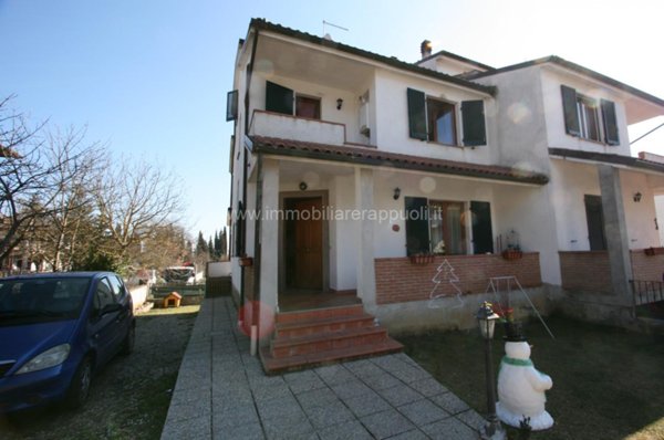 casa indipendente in vendita a Sinalunga in zona Rigomagno