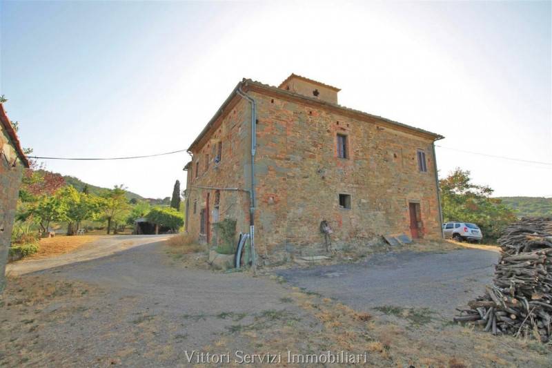 casa indipendente in vendita a Sinalunga in zona Farnetella