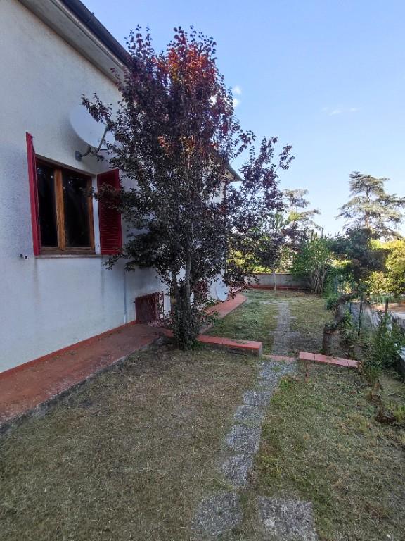 casa indipendente in vendita a Sinalunga