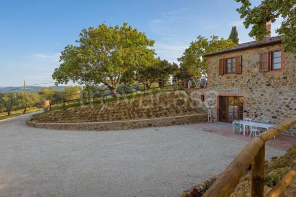casa indipendente in vendita a Sinalunga