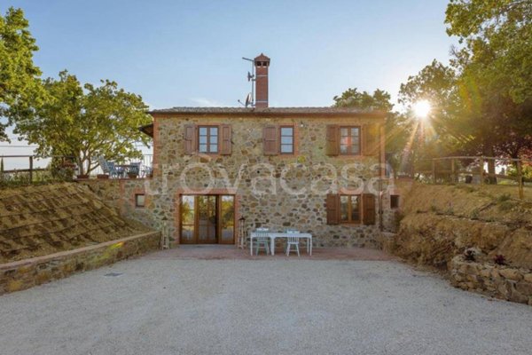 casa indipendente in vendita a Sinalunga