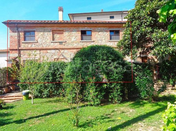 casa indipendente in vendita a Sinalunga
