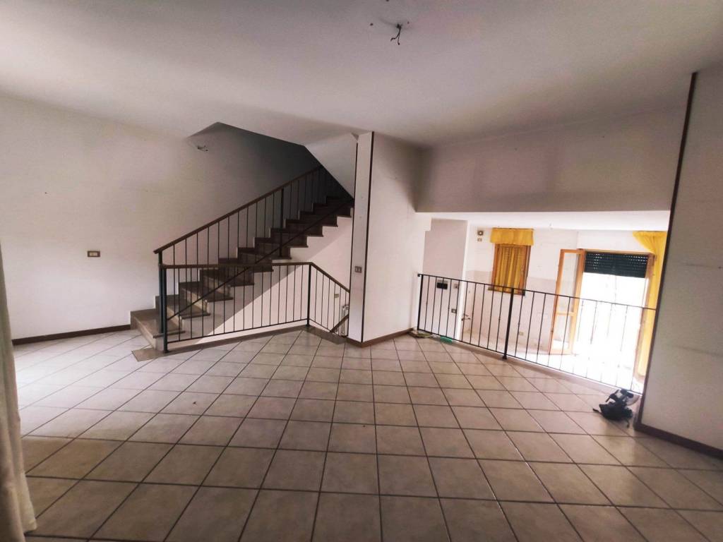 casa indipendente in vendita a Sinalunga