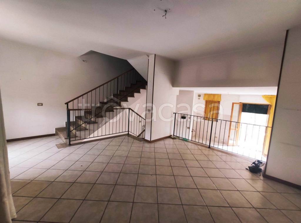 casa indipendente in vendita a Sinalunga