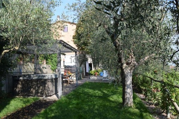 casa indipendente in vendita a Sinalunga