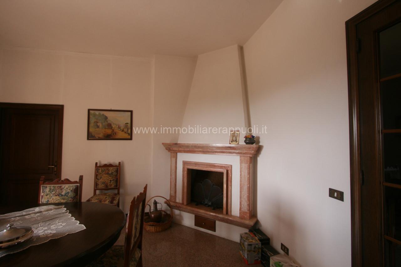 casa indipendente in vendita a Sinalunga