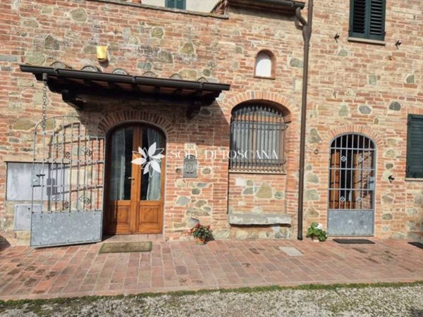 casa indipendente in vendita a Sinalunga